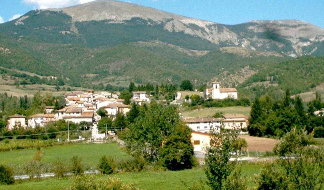 Ferienwohnung Casa Indipendente Con Camino Tra Leonessa E Amatrice Favischio Exterior foto