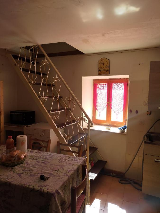 Ferienwohnung Casa Indipendente Con Camino Tra Leonessa E Amatrice Favischio Exterior foto